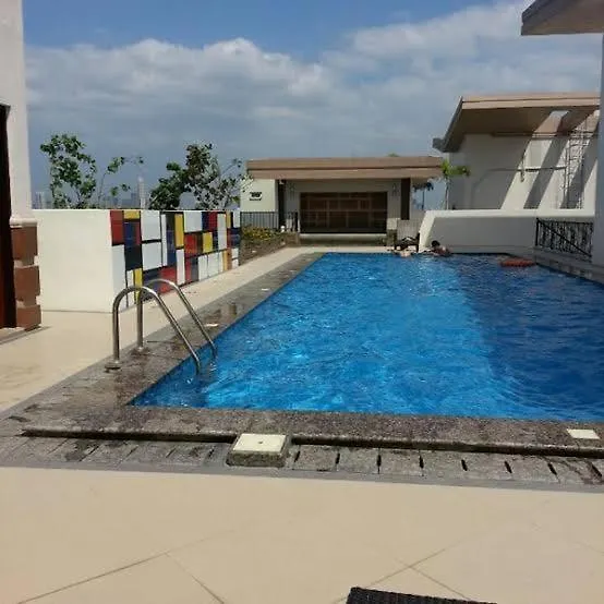 Morgan Suite Bgc Shortwalk3 Venice Mall Free Pool Gym Manila