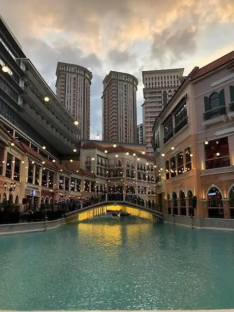 Morgan Suite Bgc Shortwalk3 Venice Mall Free Pool Gym Manila Apartment